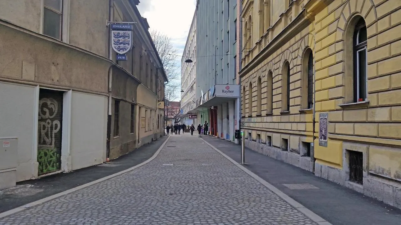 Bit Apartments Ljubljana 0*,